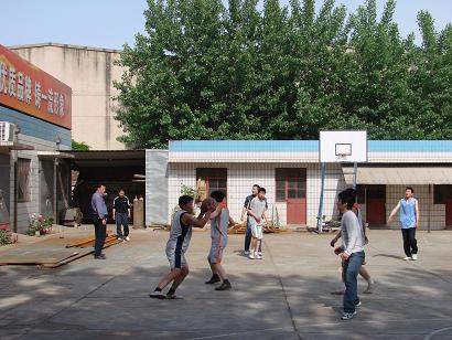 籃球比賽火熱進行中